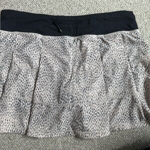 Women’s Lululemon Skirt
